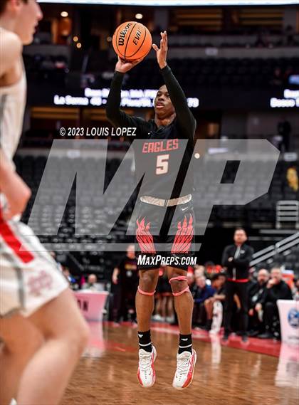 Thumbnail 2 in Etiwanda vs. Mater Dei (CIF SS DIV 1 Championship) photogallery.