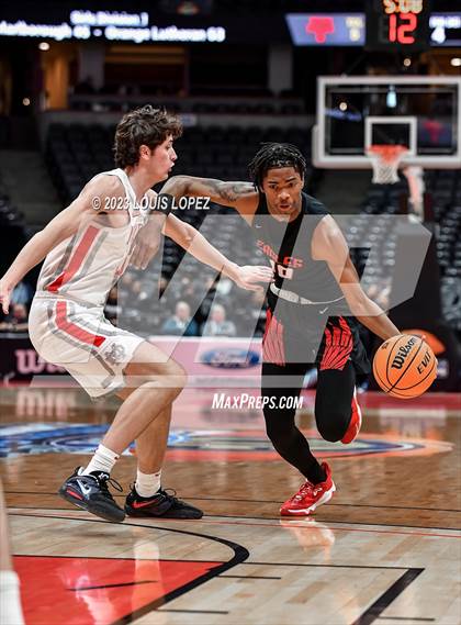 Thumbnail 1 in Etiwanda vs. Mater Dei (CIF SS DIV 1 Championship) photogallery.