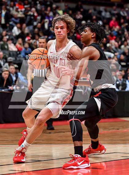 Thumbnail 3 in Etiwanda vs. Mater Dei (CIF SS DIV 1 Championship) photogallery.