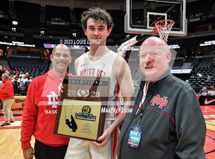 Thumbnail 2 in Etiwanda vs. Mater Dei (CIF SS DIV 1 Championship) photogallery.