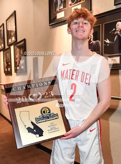 Thumbnail 3 in Etiwanda vs. Mater Dei (CIF SS DIV 1 Championship) photogallery.