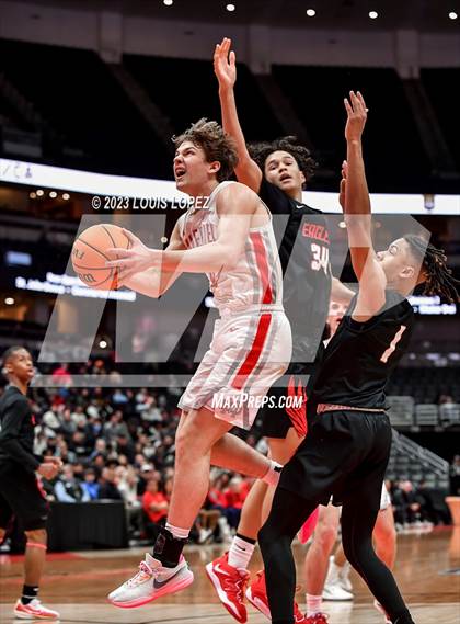 Thumbnail 2 in Etiwanda vs. Mater Dei (CIF SS DIV 1 Championship) photogallery.