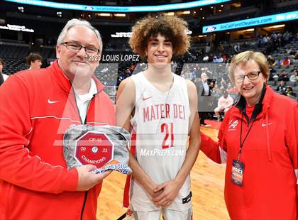 Thumbnail 2 in Etiwanda vs. Mater Dei (CIF SS DIV 1 Championship) photogallery.
