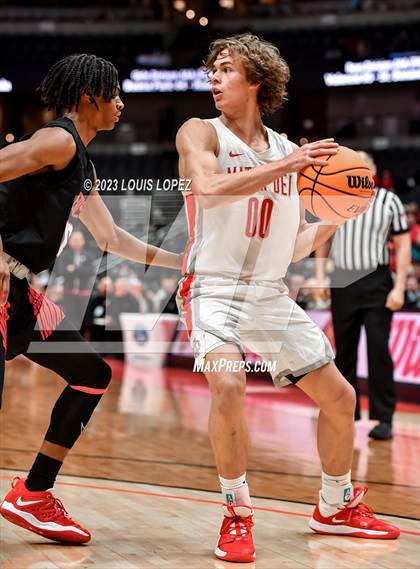 Thumbnail 2 in Etiwanda vs. Mater Dei (CIF SS DIV 1 Championship) photogallery.