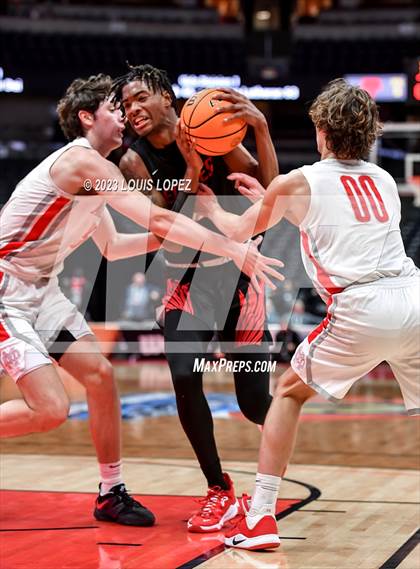 Thumbnail 2 in Etiwanda vs. Mater Dei (CIF SS DIV 1 Championship) photogallery.