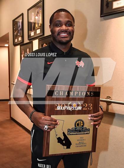 Thumbnail 1 in Etiwanda vs. Mater Dei (CIF SS DIV 1 Championship) photogallery.
