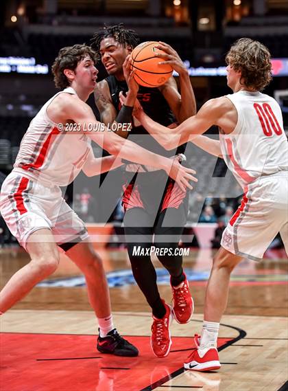 Thumbnail 3 in Etiwanda vs. Mater Dei (CIF SS DIV 1 Championship) photogallery.
