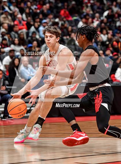Thumbnail 1 in Etiwanda vs. Mater Dei (CIF SS DIV 1 Championship) photogallery.