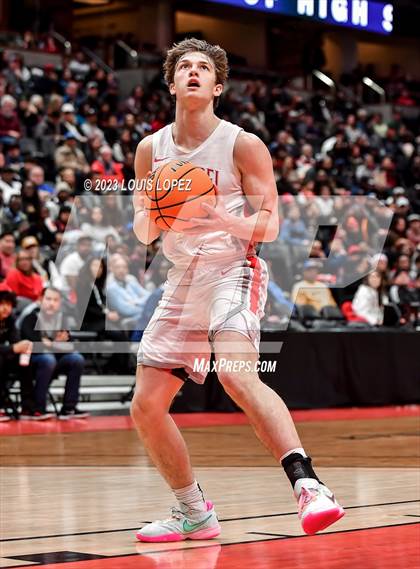 Thumbnail 1 in Etiwanda vs. Mater Dei (CIF SS DIV 1 Championship) photogallery.