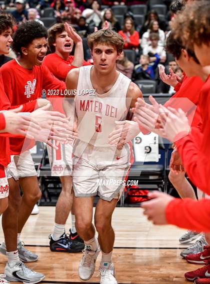 Thumbnail 2 in Etiwanda vs. Mater Dei (CIF SS DIV 1 Championship) photogallery.