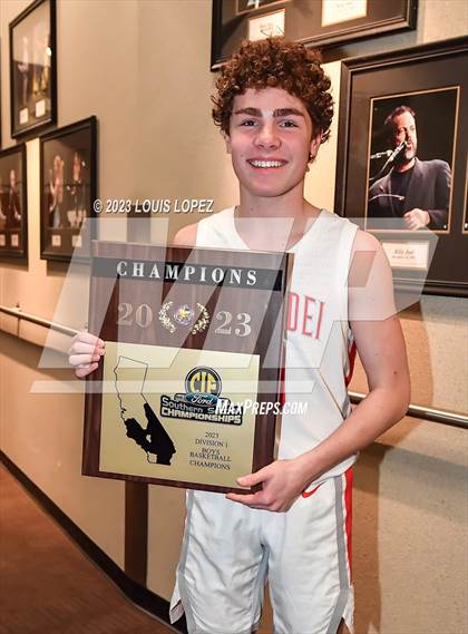Thumbnail 2 in Etiwanda vs. Mater Dei (CIF SS DIV 1 Championship) photogallery.