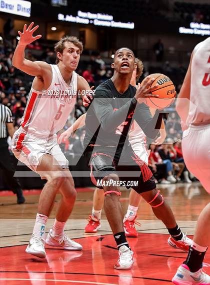 Thumbnail 3 in Etiwanda vs. Mater Dei (CIF SS DIV 1 Championship) photogallery.