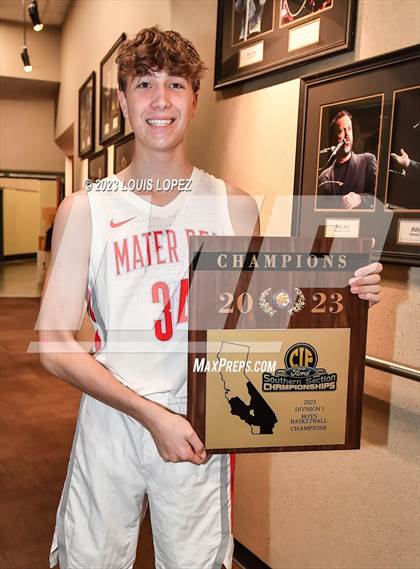 Thumbnail 1 in Etiwanda vs. Mater Dei (CIF SS DIV 1 Championship) photogallery.