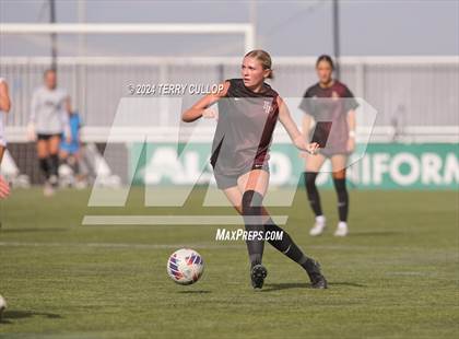 Thumbnail 3 in Lone Peak vs. Davis (UHSAA 6A Final) photogallery.