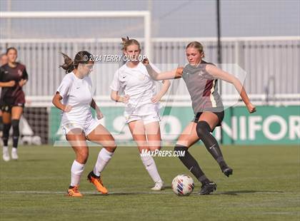 Thumbnail 1 in Lone Peak vs. Davis (UHSAA 6A Final) photogallery.