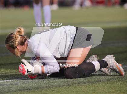 Thumbnail 3 in Lone Peak vs. Davis (UHSAA 6A Final) photogallery.