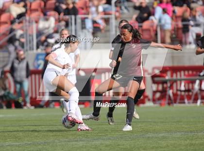 Thumbnail 3 in Lone Peak vs. Davis (UHSAA 6A Final) photogallery.
