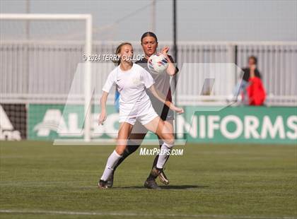 Thumbnail 3 in Lone Peak vs. Davis (UHSAA 6A Final) photogallery.