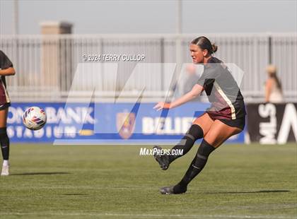 Thumbnail 3 in Lone Peak vs. Davis (UHSAA 6A Final) photogallery.