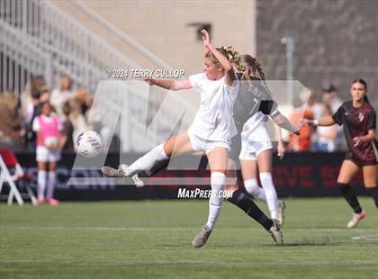 Thumbnail 2 in Lone Peak vs. Davis (UHSAA 6A Final) photogallery.