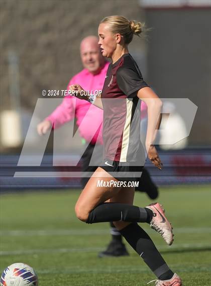 Thumbnail 3 in Lone Peak vs. Davis (UHSAA 6A Final) photogallery.