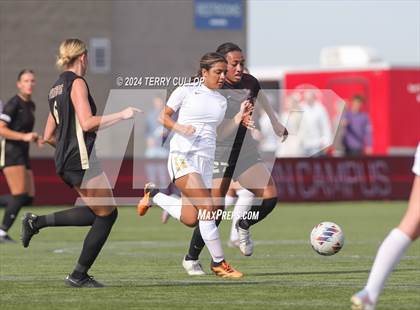 Thumbnail 2 in Lone Peak vs. Davis (UHSAA 6A Final) photogallery.