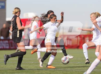 Thumbnail 3 in Lone Peak vs. Davis (UHSAA 6A Final) photogallery.