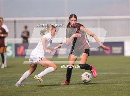 Thumbnail 3 in Lone Peak vs. Davis (UHSAA 6A Final) photogallery.