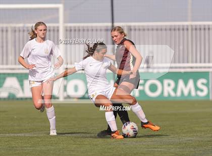 Thumbnail 2 in Lone Peak vs. Davis (UHSAA 6A Final) photogallery.