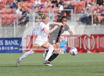 Thumbnail 3 in Lone Peak vs. Davis (UHSAA 6A Final) photogallery.