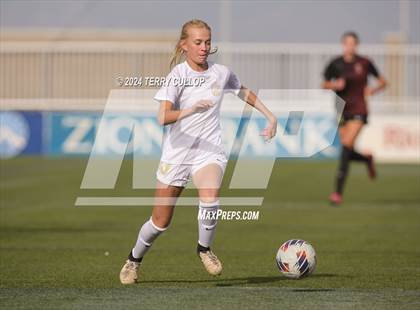 Thumbnail 1 in Lone Peak vs. Davis (UHSAA 6A Final) photogallery.