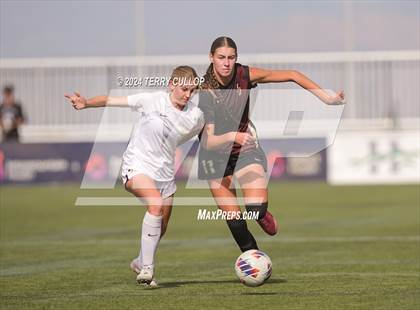 Thumbnail 2 in Lone Peak vs. Davis (UHSAA 6A Final) photogallery.
