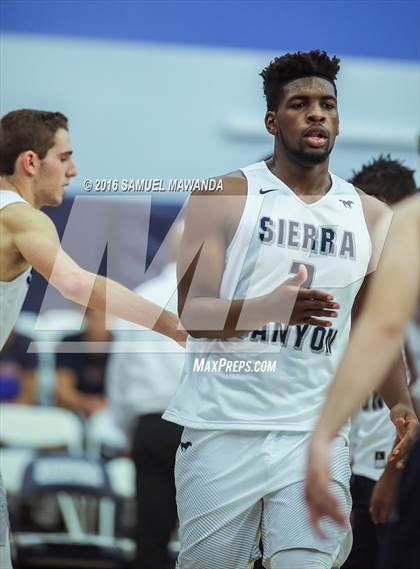 Thumbnail 3 in Sierra Canyon vs  Alemany (Sierra Canyon Invitational)  photogallery.