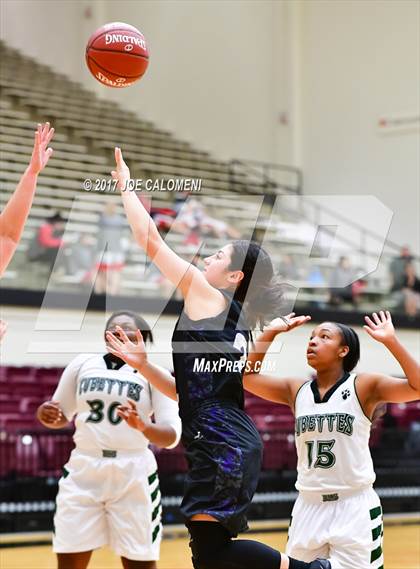 Thumbnail 3 in Weslaco East vs Brenham (NEISD Invitational) photogallery.