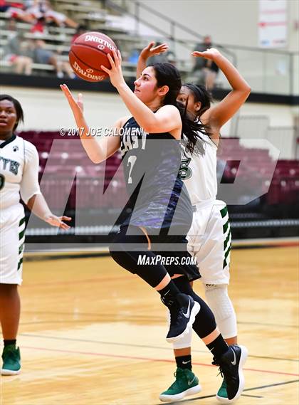 Thumbnail 2 in Weslaco East vs Brenham (NEISD Invitational) photogallery.