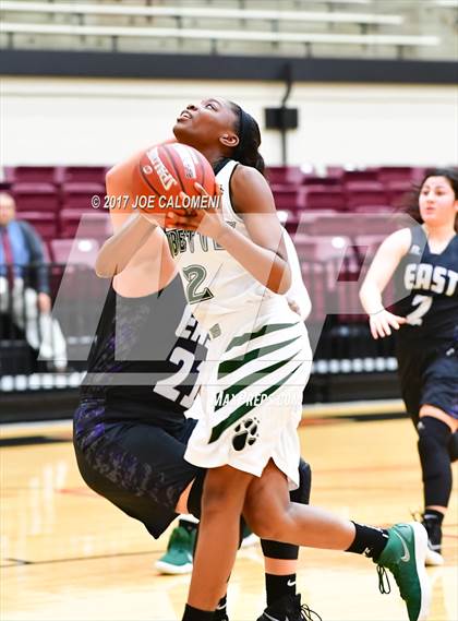 Thumbnail 2 in Weslaco East vs Brenham (NEISD Invitational) photogallery.