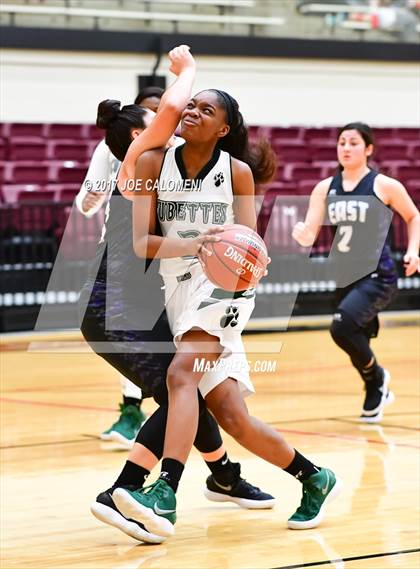 Thumbnail 3 in Weslaco East vs Brenham (NEISD Invitational) photogallery.