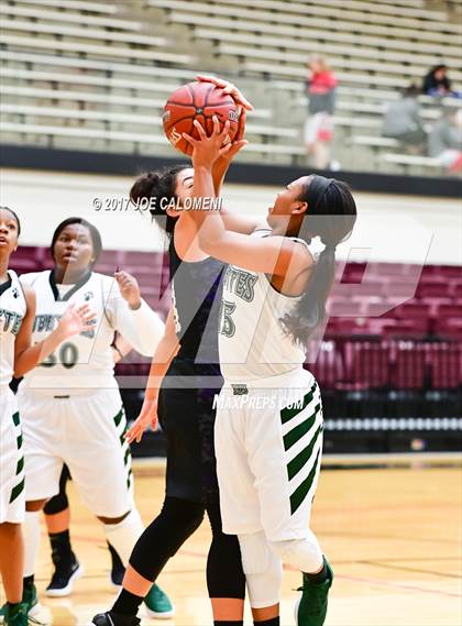 Thumbnail 3 in Weslaco East vs Brenham (NEISD Invitational) photogallery.