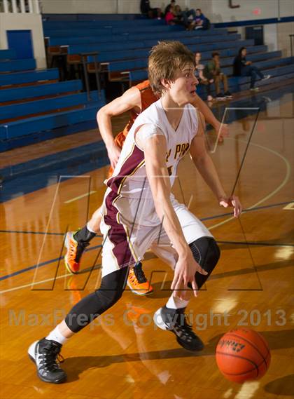 Thumbnail 3 in Dobie vs. Deer Park (McDonald's Texas Invitational) photogallery.
