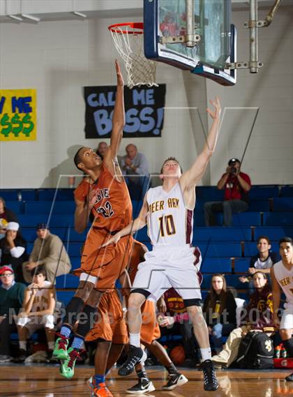 Thumbnail 1 in Dobie vs. Deer Park (McDonald's Texas Invitational) photogallery.