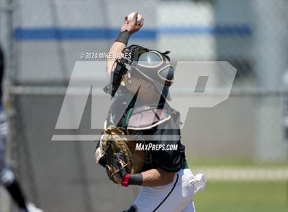 Thumbnail 2 in Calvary Christian vs. St. Laurence (IMG Academy National Classic) photogallery.