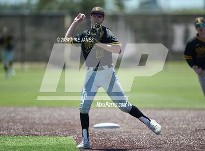 Thumbnail 3 in Calvary Christian vs. St. Laurence (IMG Academy National Classic) photogallery.