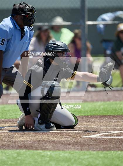 Thumbnail 1 in Calvary Christian vs. St. Laurence (IMG Academy National Classic) photogallery.