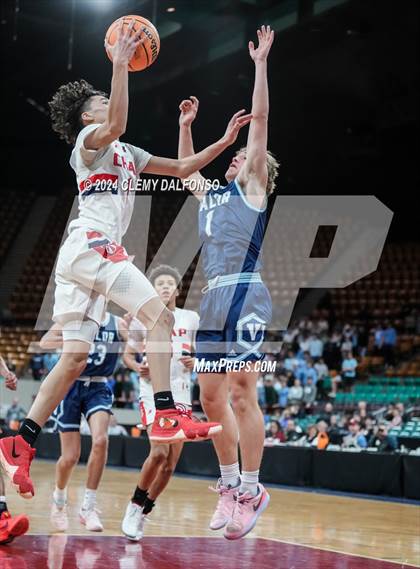 Thumbnail 2 in Chaparral vs Valor Christian (CHSAA 6A Great 8) photogallery.