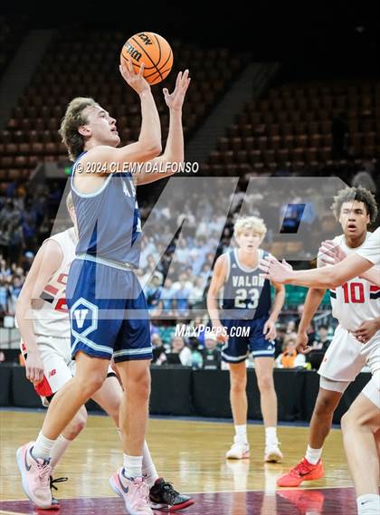 Thumbnail 3 in Chaparral vs Valor Christian (CHSAA 6A Great 8) photogallery.