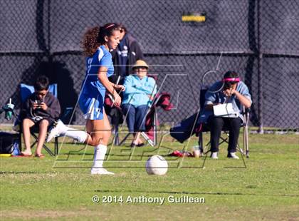 Thumbnail 2 in St. Margaret's vs. La Mirada photogallery.