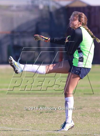 Thumbnail 3 in St. Margaret's vs. La Mirada photogallery.
