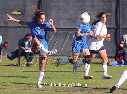Thumbnail 3 in St. Margaret's vs. La Mirada photogallery.