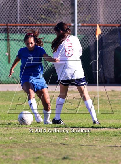 Thumbnail 3 in St. Margaret's vs. La Mirada photogallery.