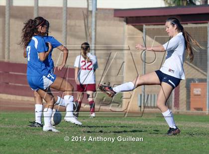 Thumbnail 2 in St. Margaret's vs. La Mirada photogallery.
